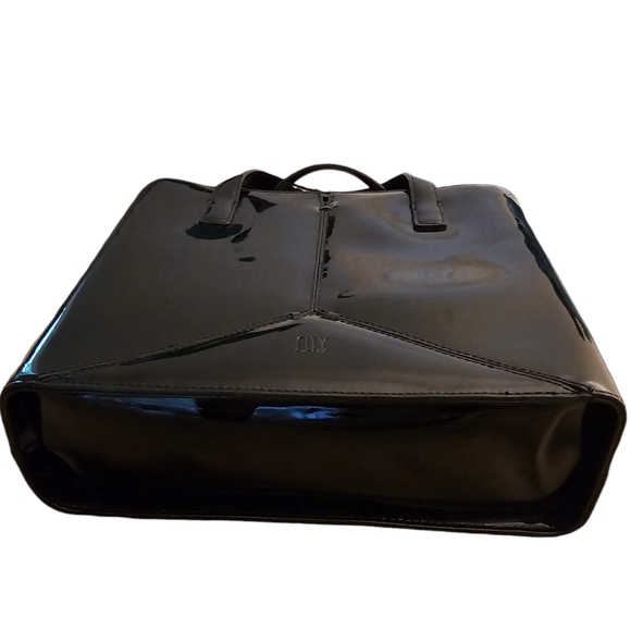 EUC | HTF DKNY Vintage "City" Black Patent Leather Purse | Size: 8¾" x 10¼" x 3" - Picture 7 of 14